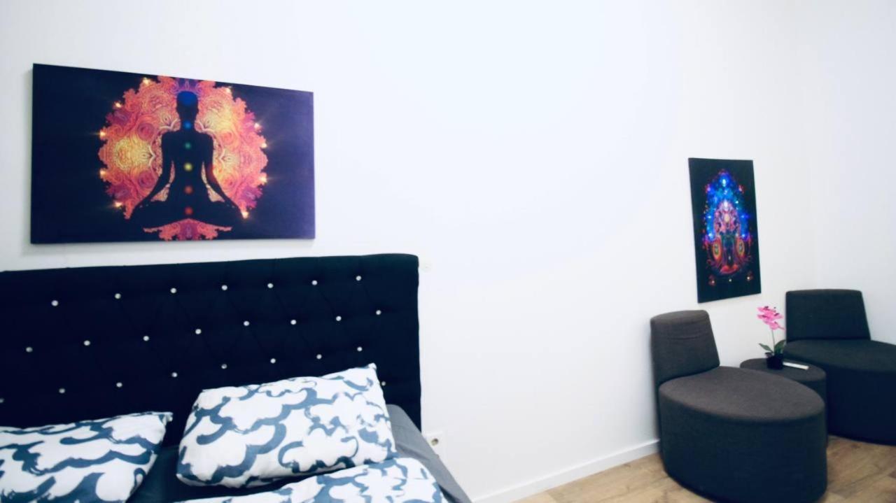 Modern Double Room Js B Vienna Exterior photo